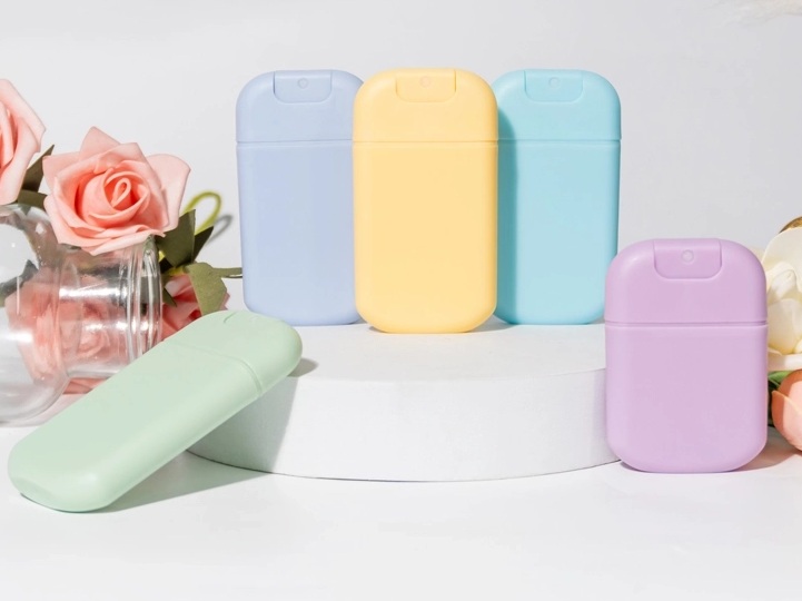 How To Open A Card Spray Bottle: A Step-by-Step Guide