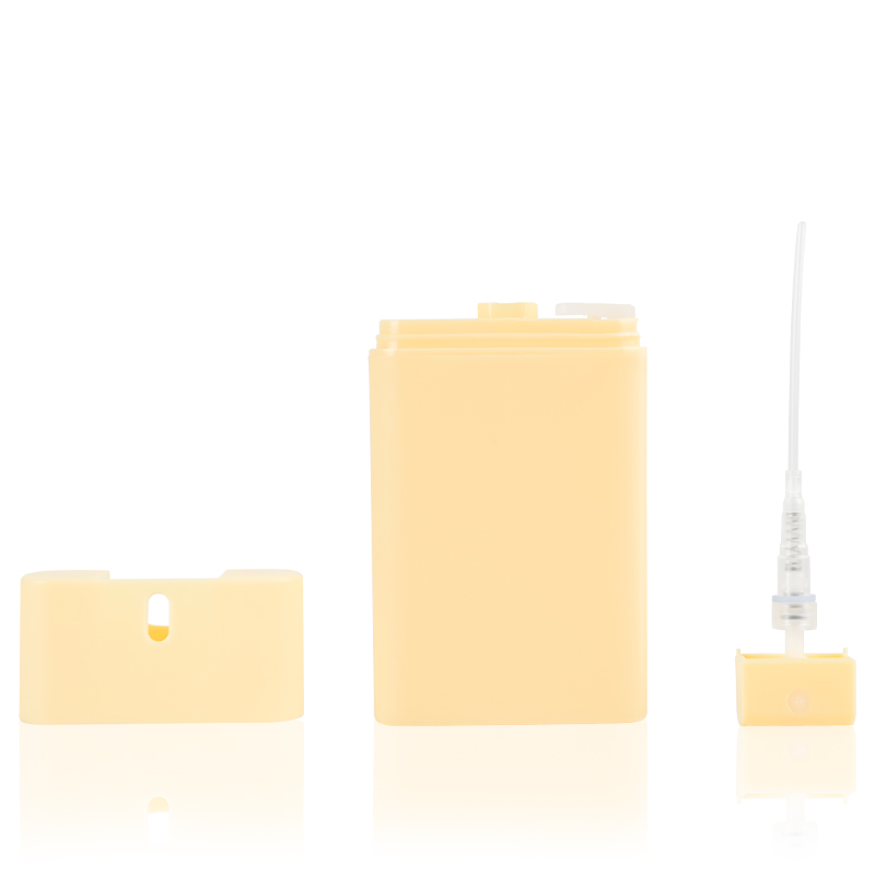 TF-G Travel Portable Credit Card 30ml Empty Plastic Perfume Spray Bottle Wholesale  TF-G Travel Portable Credit Card 30ml Empty Plastic Perfume Spray Bottle Wholesale