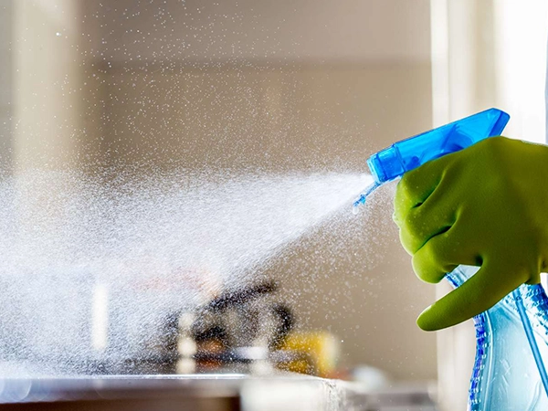How Do Spray Bottles Dispense Liquid?