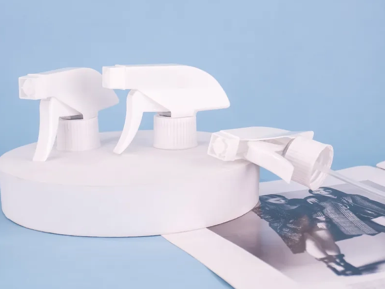How To Fix A Clogged Spray Bottle Nozzle?