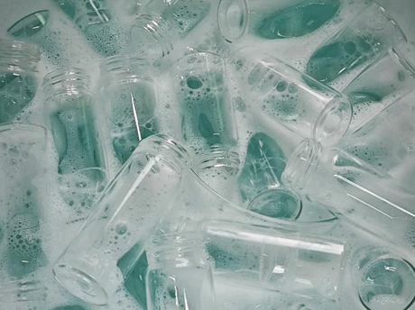 cleaning spray bottle .jpg